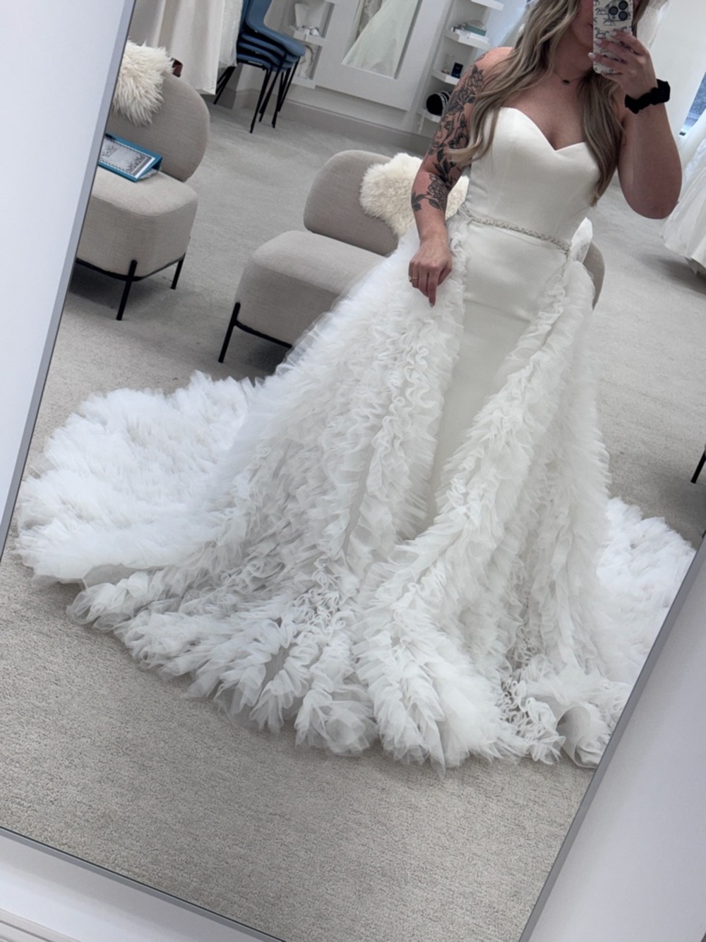 Monique Lhullier Wedding dress ruffled overskirt - ivory
